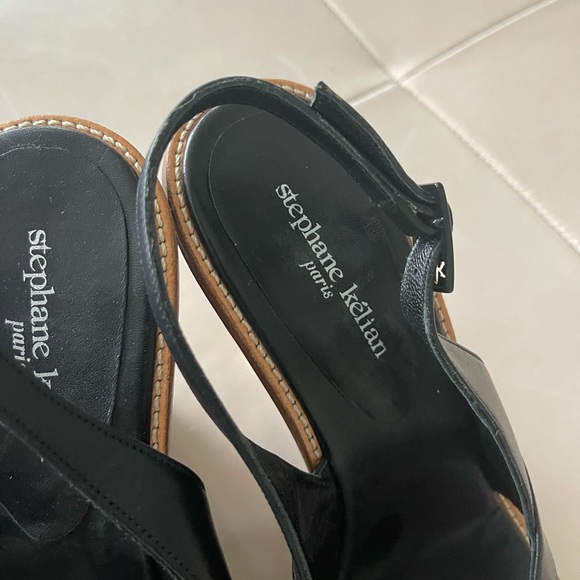 Black Platform Sandal - Picture 2 of 3